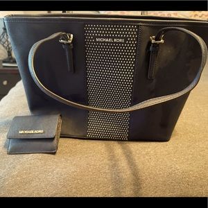 Navy blue used Michael Kor bag with small wallet